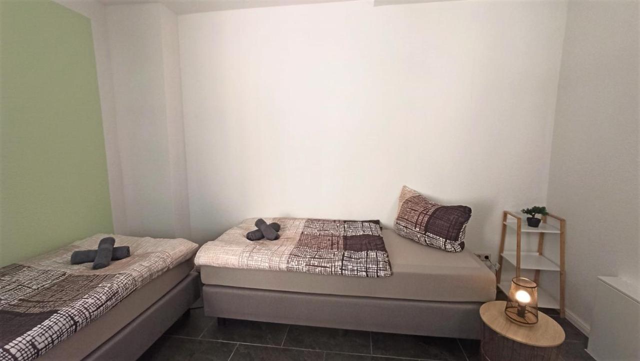 Apartment Fuer Bis Zu 7 Personen Mit Balkon Halberstadt Eksteriør bilde