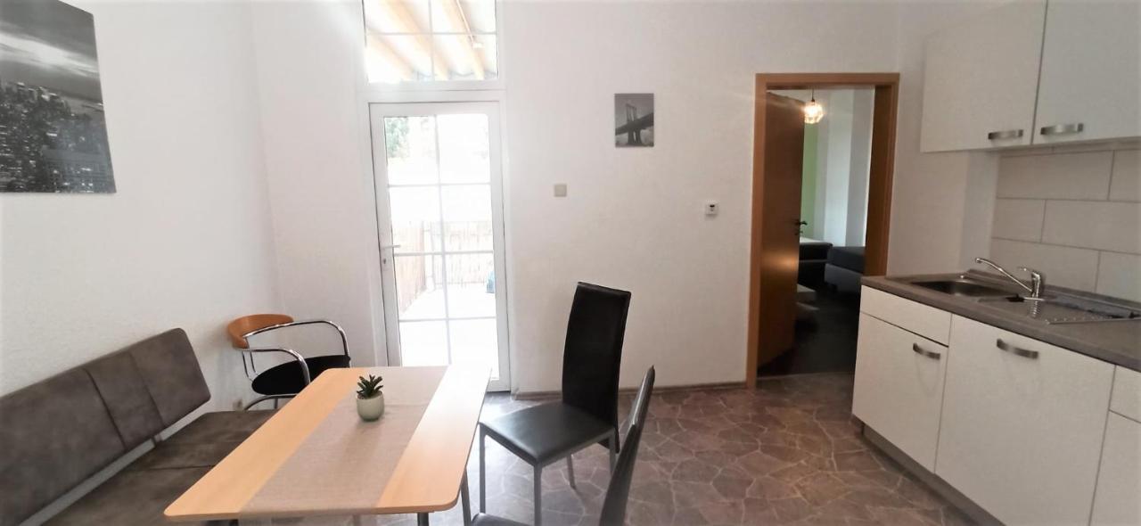 Apartment Fuer Bis Zu 7 Personen Mit Balkon Halberstadt Eksteriør bilde